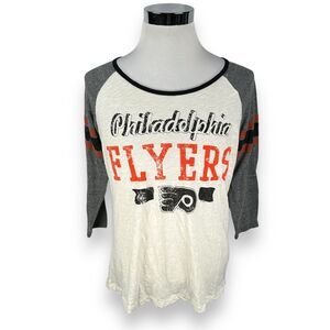 G-III 4her by Carl Banks Philadelphia Flyers T-Shirt Women’s XL Scoop Neck Cream